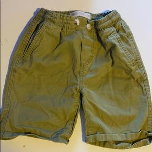 Zara olive colored shorts